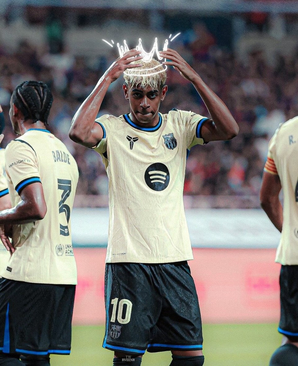 单节18分！库里超远三分惊艳全场，刷新连续三分纪录成里程碑