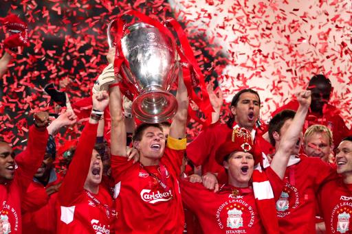 中超：广州队主场3-1击败深圳队